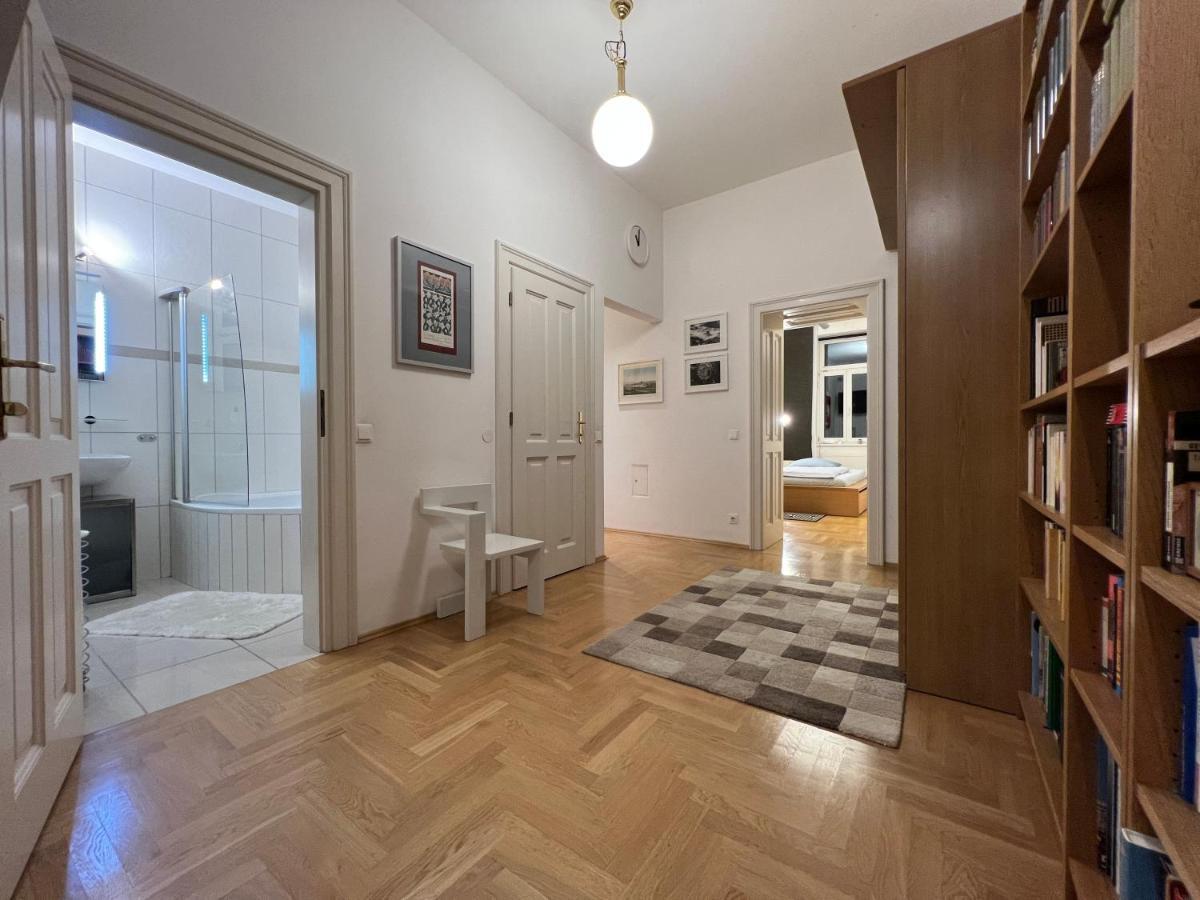 Vienna Design Apartment By Rabe - Kostenfreier Parkplatz & Netflix & Coffee-Bar - Nahe Schloss Schoenbrunn Dış mekan fotoğraf